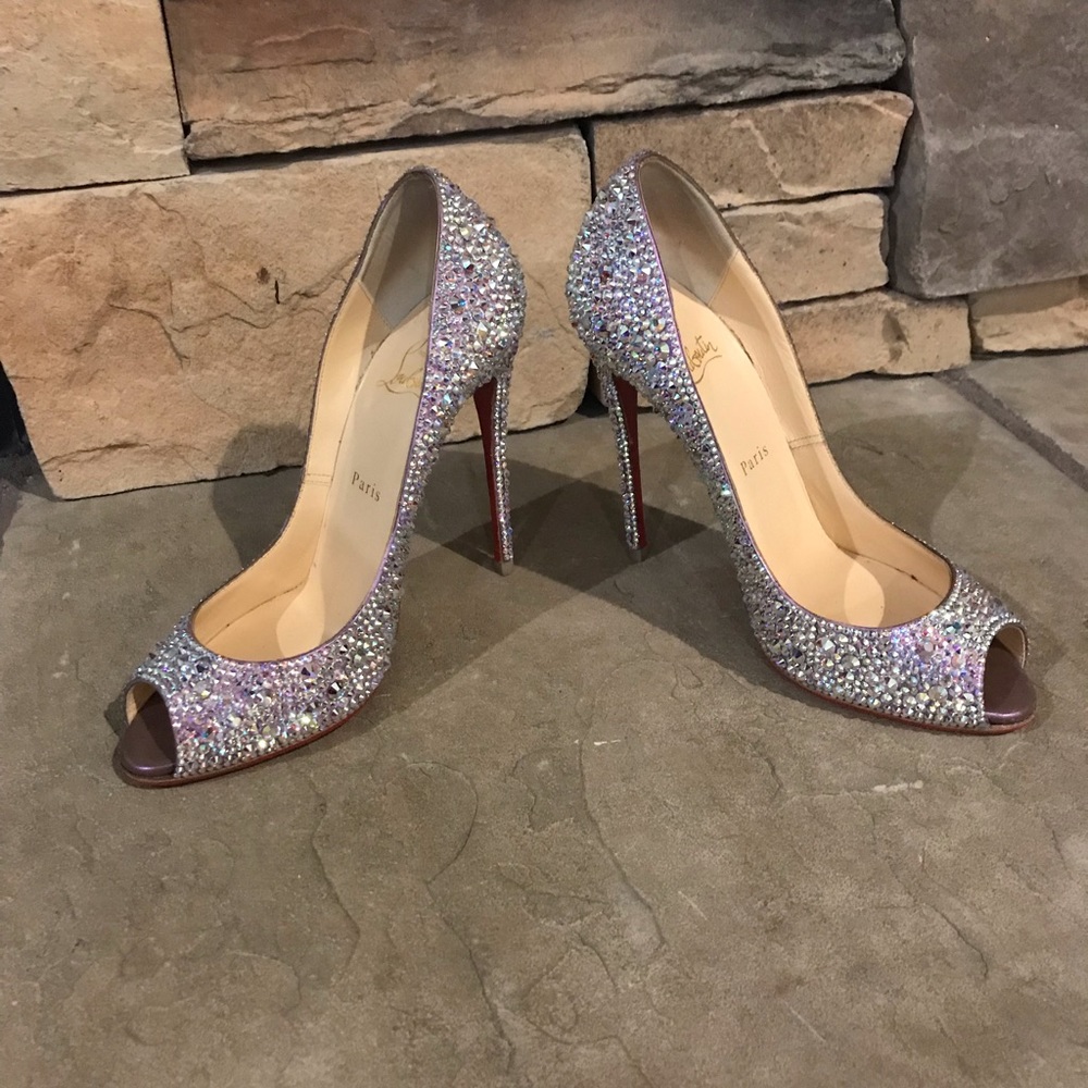 Strassed Christian louboutin